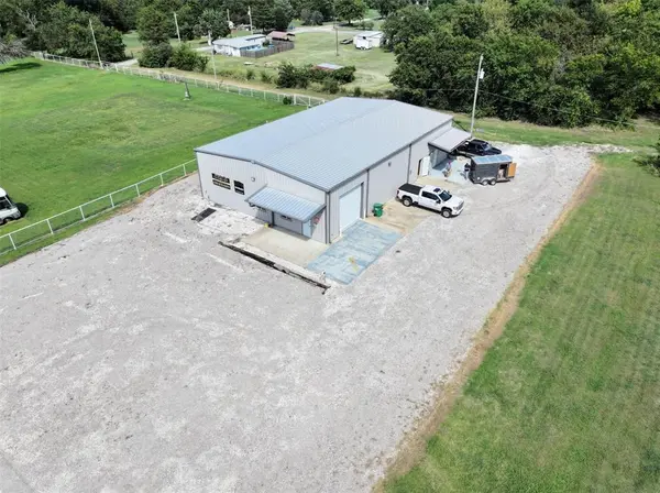 403 N Donation Street, Tioga, TX 76271