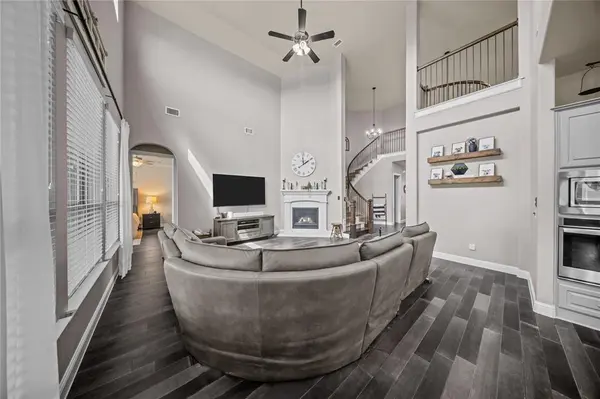 6510 Loire Valley Drive, Rowlett, TX 75088