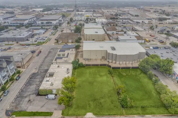 2728 Weisenberger Street, Fort Worth, TX 76107