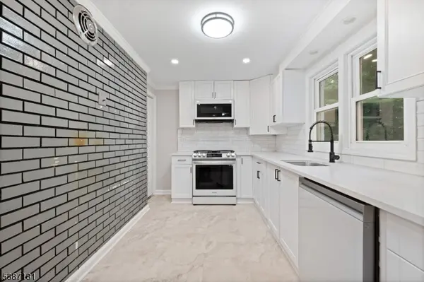 88 Emerson Rd, Franklin Twp., NJ 08873