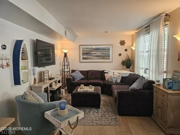 404 Bay Blvd, Seaside Heights Boro, NJ 08751