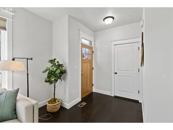 7473 NE Fremont ST, Portland, OR 97213