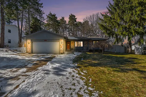 2549 Santigo AVE SE, Cascade Twp, MI 49546