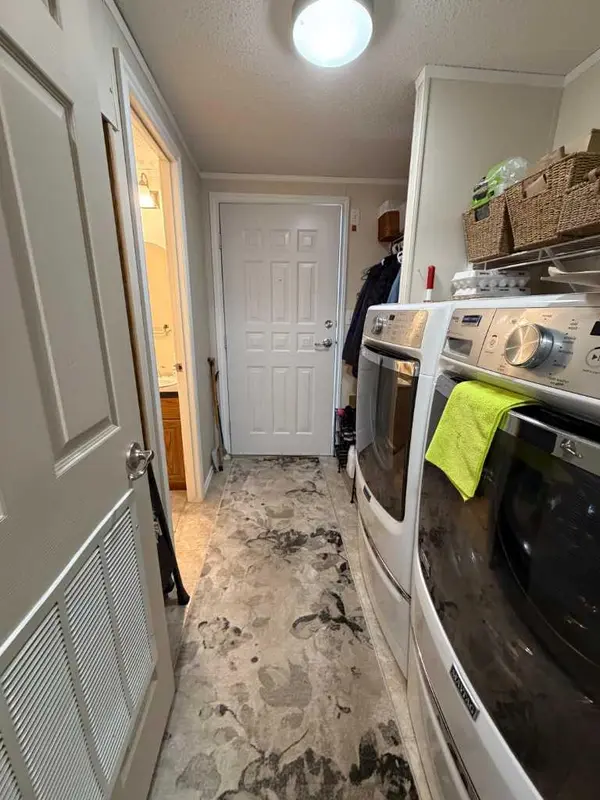 1712 23 ST #30, Coaldale, AB T1M 1K5