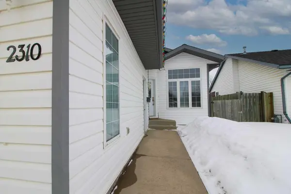 2310 57A AVE, Lloydminster, AB T9V 2W5