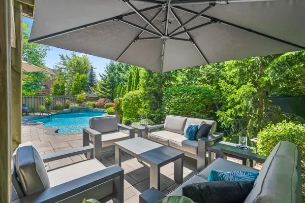 113 Feint DR, Ajax, ON L1T 0E8