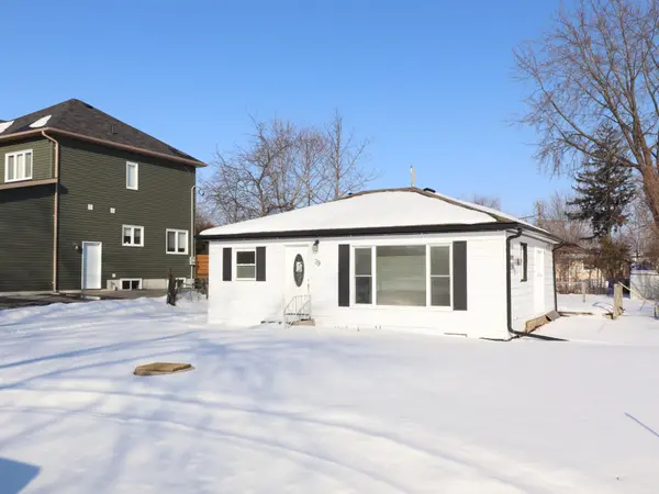 29 Blue Jay BLVD, Georgina, ON L0E 1N0