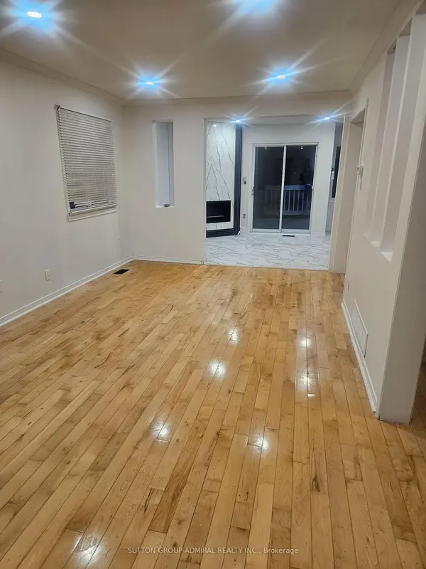 32 Magani DR, Bradford West Gwillimbury, ON L3Z 2S7