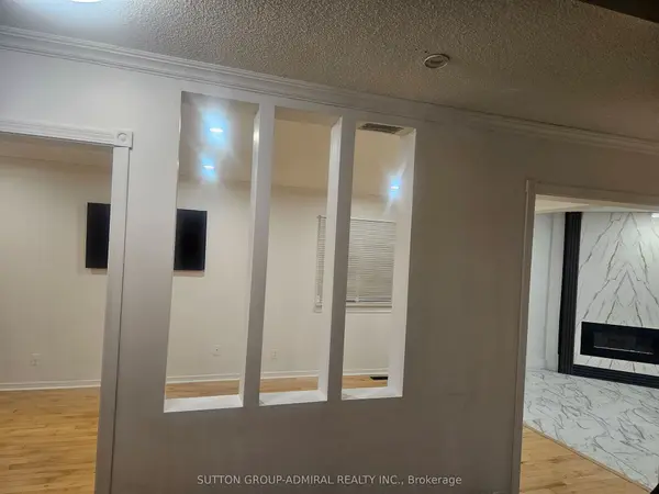 32 Magani DR, Bradford West Gwillimbury, ON L3Z 2S7