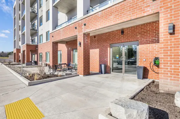 64 Queen ST S #104, New Tecumseth, ON L0G 1W0