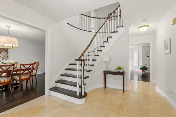 89 Timberline TRL, Aurora, ON L4G 6A1