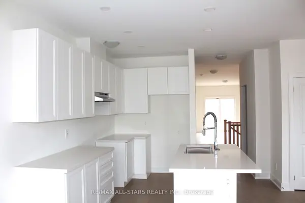 22 Schortinghuis ST, Georgina, ON L0E 1R0