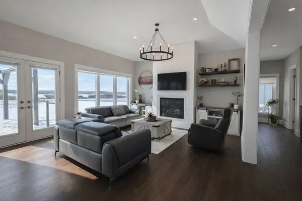 12 Morgan DR, Oro-medonte, ON L0K 1E0