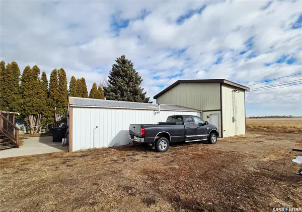 360 Eastview PLACE, Burstall, SK S0N 0H0