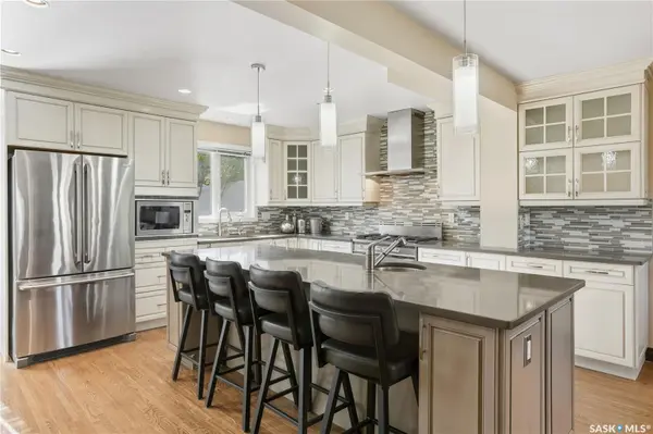 2807 Assiniboine AVENUE, Regina, SK S4S 1E2