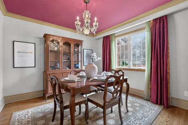 575 Patricia DR, Oakville, ON L6K 1M4