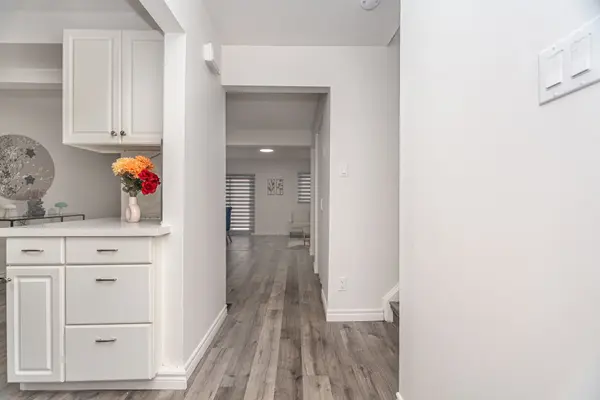 1306 Guelph Line #Unit 3, Burlington, ON L7P 2S9