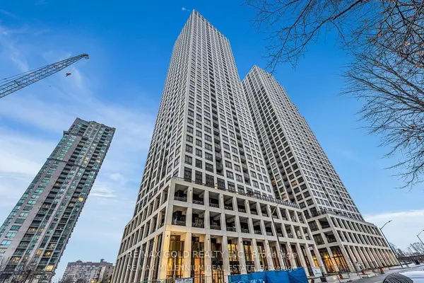 30 Elm DR W #3903, Mississauga, ON L5B 0N6