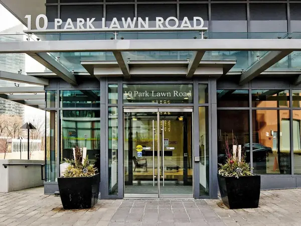 10 Park Lawn RD #1401, Toronto W06, ON M8Y 3K4