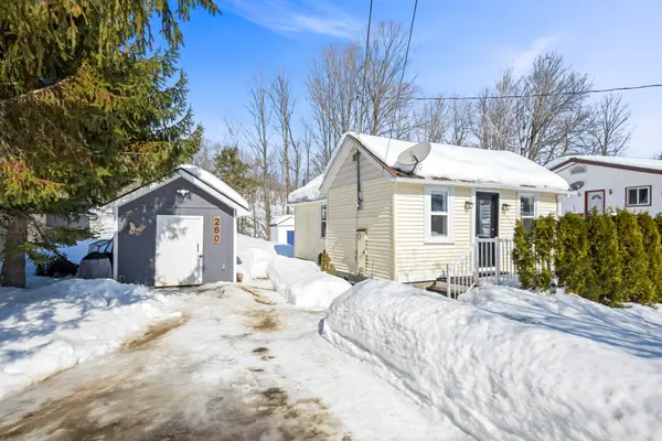 260 Private ST, Gravenhurst, ON P1P 1R2