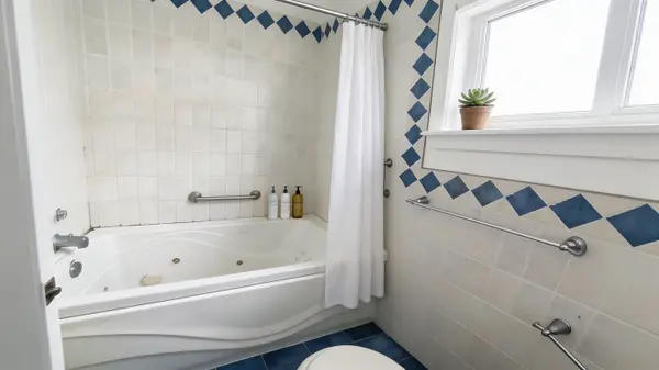 59 West ST S, Huntsville, ON P1H 2M8