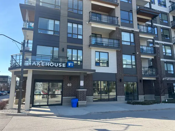 40 Esplanade LN #409, Grimsby, ON L3M 0G9