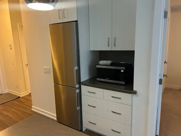 40 Esplanade LN #409, Grimsby, ON L3M 0G9