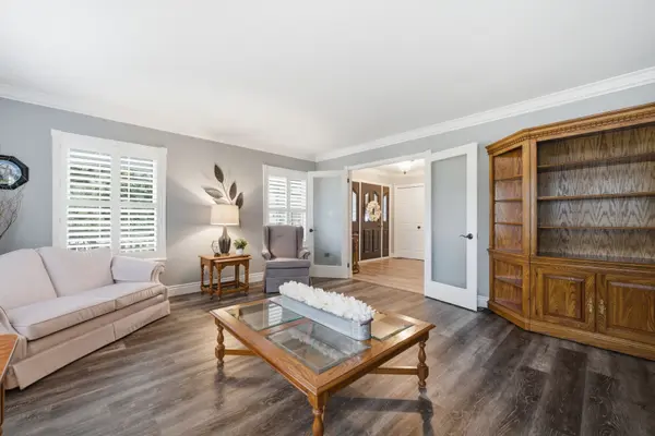 17 Forest Hill DR, Hamilton Township, ON K9A 4J9