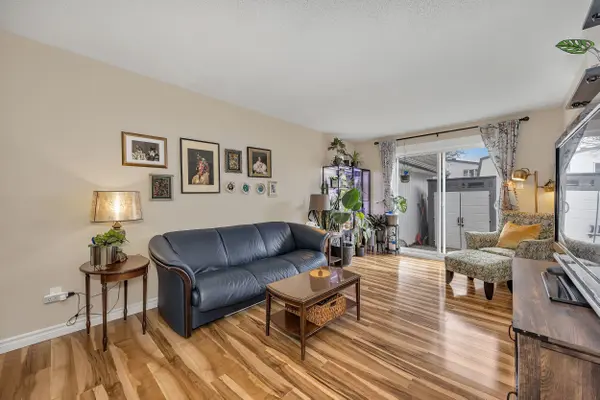 837 Eastvale DR #123, Beacon Hill North - South And Area, ON K1J 7T5