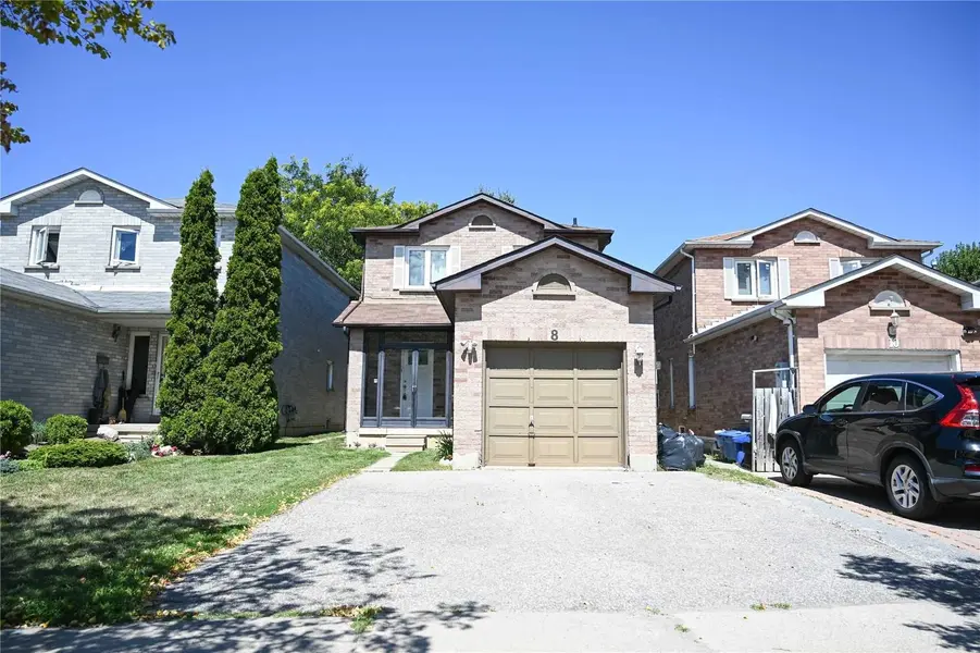 8 Samantha CIR, Richmond Hill, ON L4B 2R3