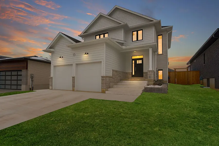 291 King ST, Southwest Middlesex, ON N0L 1M0