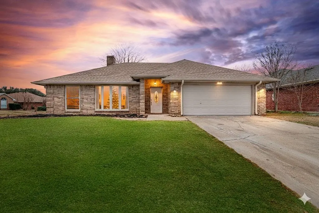 4825 Barberry Drive, Fort Worth, TX 76133