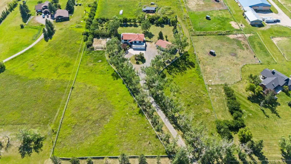 434205 32 ST E, Rural Foothills County, AB T1S 7B7