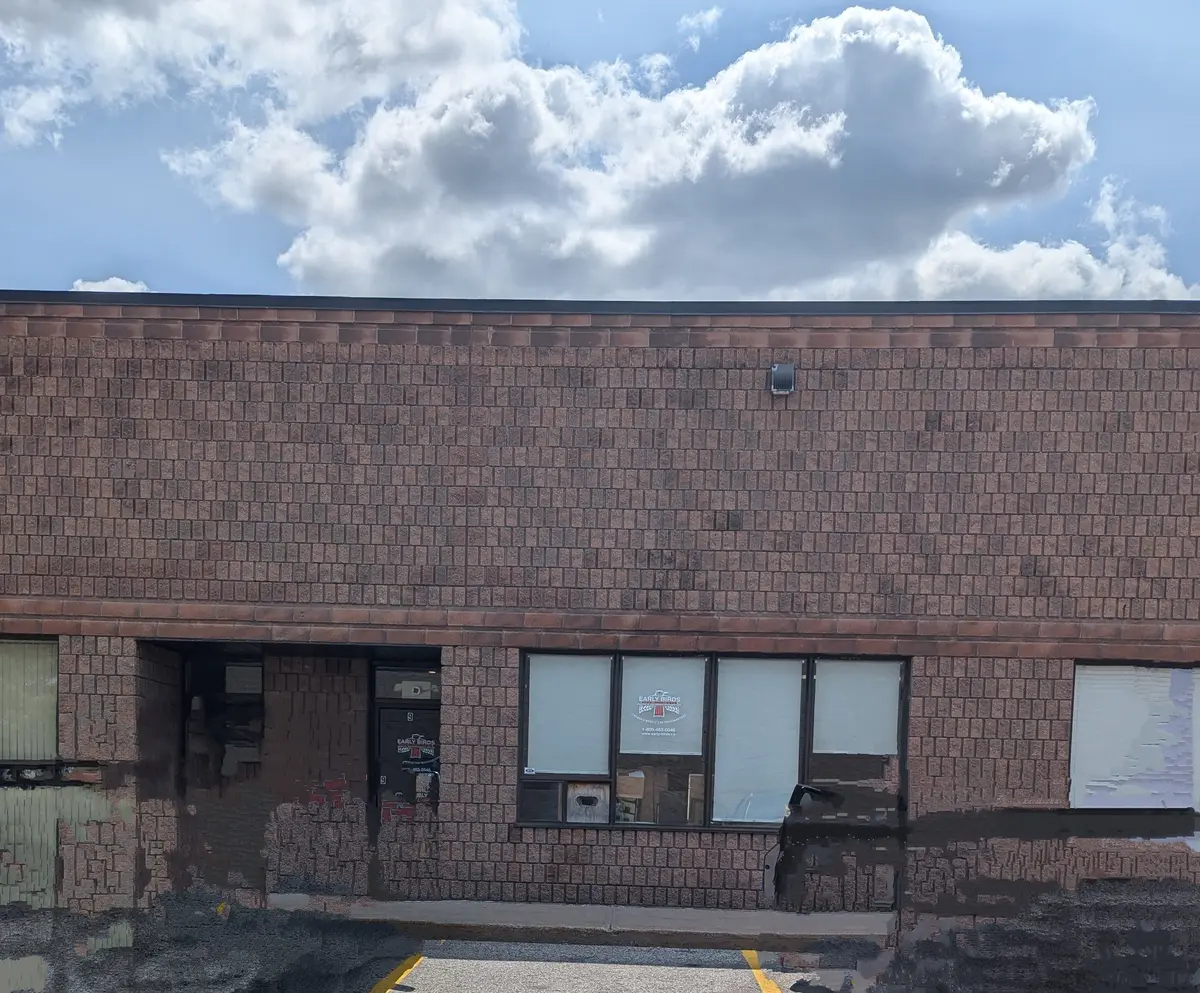 25 Saunders RD #9, Barrie, ON L4N 9A7