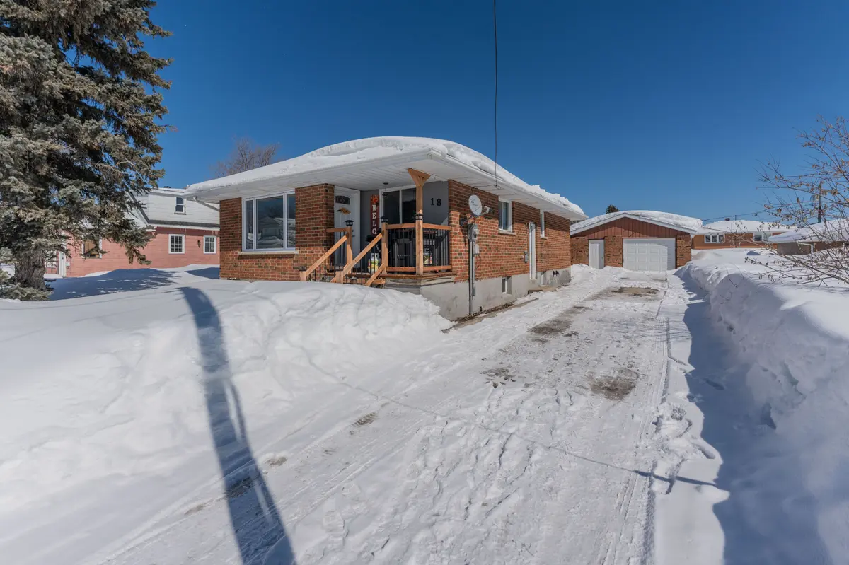 18 Cartier AVE, Kapuskasing, ON P5N 2J6