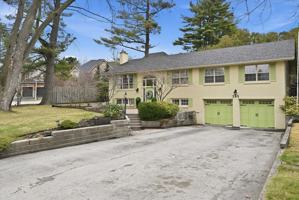 285 Glen Afton DR, Burlington, ON L7L 1G8