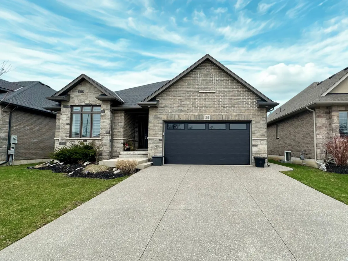 30 Renfield ST, Port Colborne, ON L3K 0A7