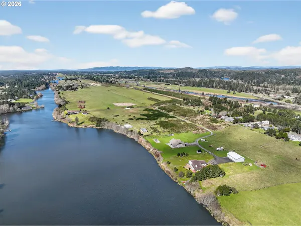 89953 SEALES RD, Warrenton, OR 97146