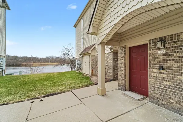 858 Amanda LN, Pontiac, MI 48340