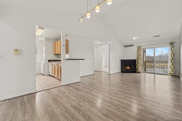 858 Amanda LN, Pontiac, MI 48340