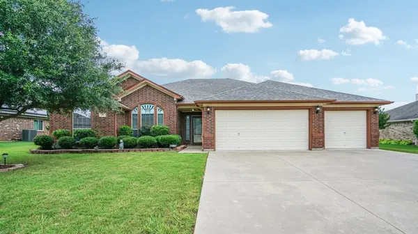 613 W Sheila Circle, Joshua, TX 76058