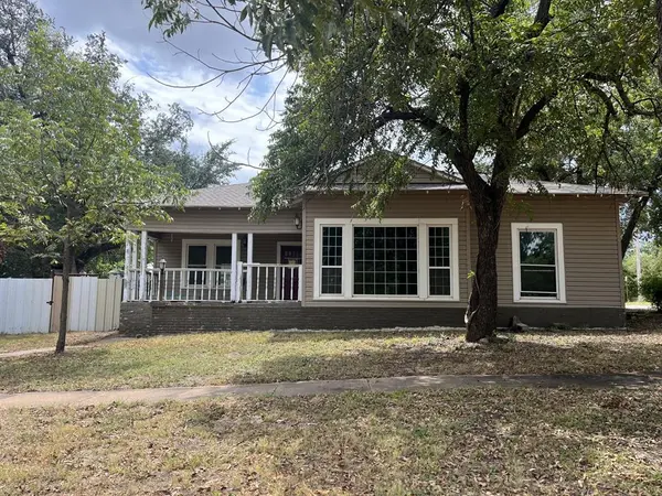 511 W 7th Street,  Cisco,  TX 76437