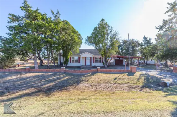405 S Hinton Street, Benjamin, TX 79505
