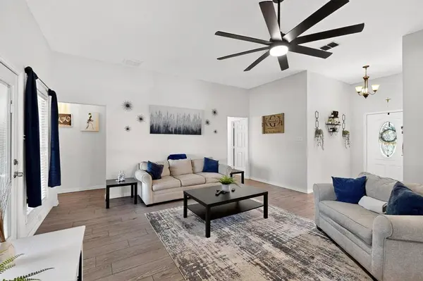 805 Kathryn Drive, Lewisville, TX 75067