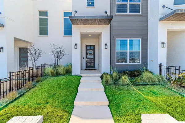 2122 Village Walk Lane,  Aledo,  TX 76008