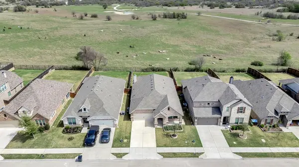 604 Antswood Drive, Fort Worth, TX 76108