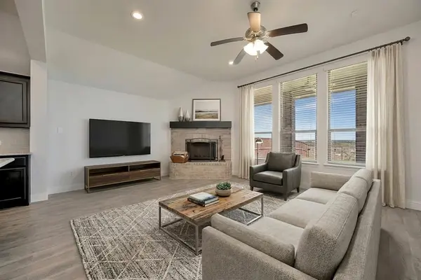 604 Antswood Drive, Fort Worth, TX 76108