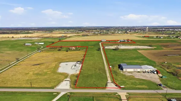 2390 S Branch Road, Krum, TX 76249