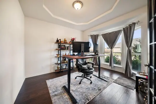 320 Calhoun Street, Glenn Heights, TX 75154