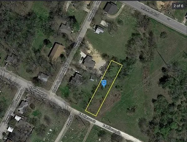 1111 E Jefferson Street, Waxahachie, TX 75165